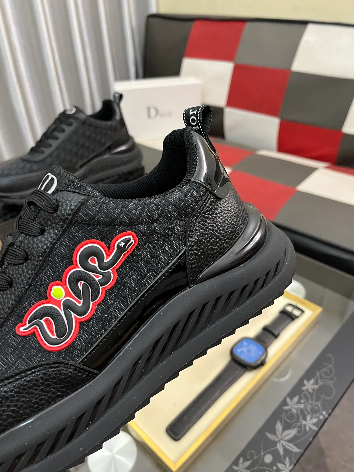 Men's Men's Shoes💰458⌚️⌚️Dior unique modern style sneakers. Counter purchasing 🏃casual leather shoes😍😍 original cowhide leather imported from Italy (refuses to discolor and grind feet) soles: original soles specially provided by the original factory, super cool😍 lace up and walk with wind👍 style design ⚠️ super comfortable and wear-resistant original soles. Just like shooting the real thing 🎬The real thing is better Code number: 38-445⃣️Colors available